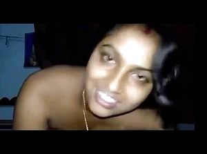 <em>Indian housewife</em> pramina penetrated by driver