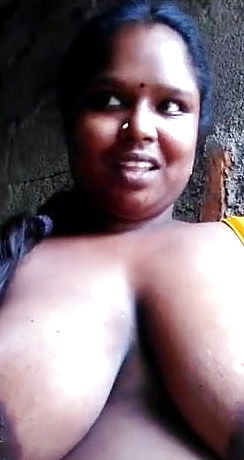 South indian tamil nymph flashes melon selfie for Boyfriend