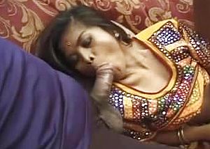 Indian mummy fuckslut with diminutive mounds thick culo